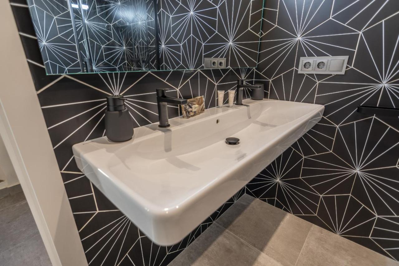 Trajano Premium Estudios By H Ayamonte Zewnętrze zdjęcie
